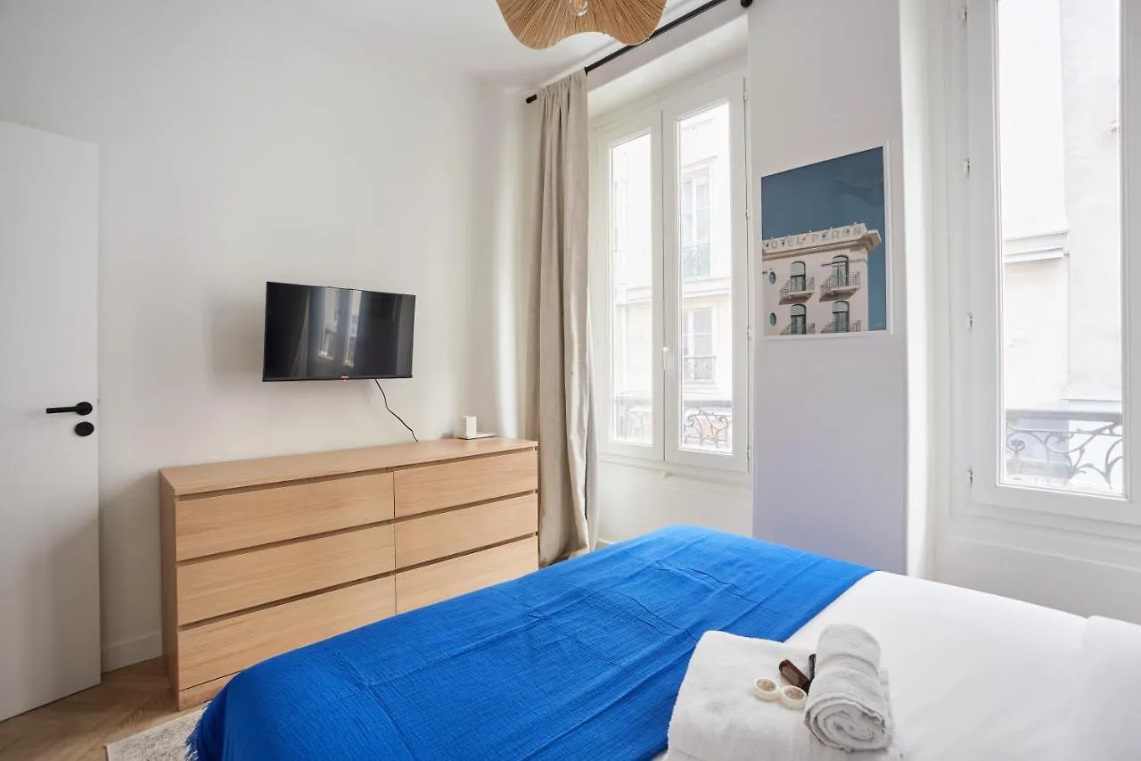 Apartment Duplex Center Of Paris By Studio Prestige